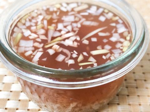 生牡蠣に‼︎サッパリ美味しいミニョネットソース